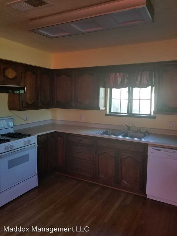 1131 Los Tomases Dr NW - Photo 3 of 7