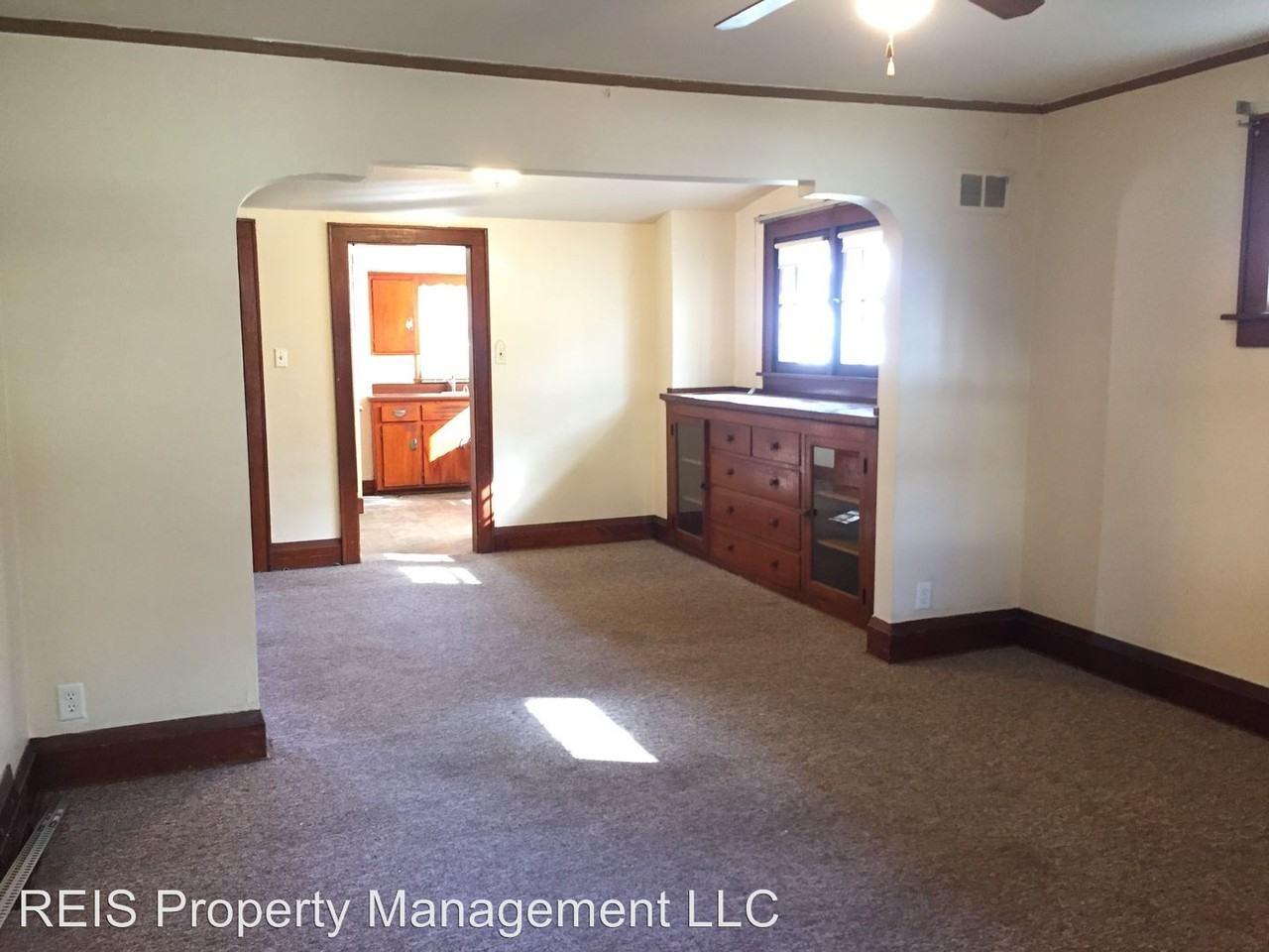 3412 N 36th St - Photo 2 of 16