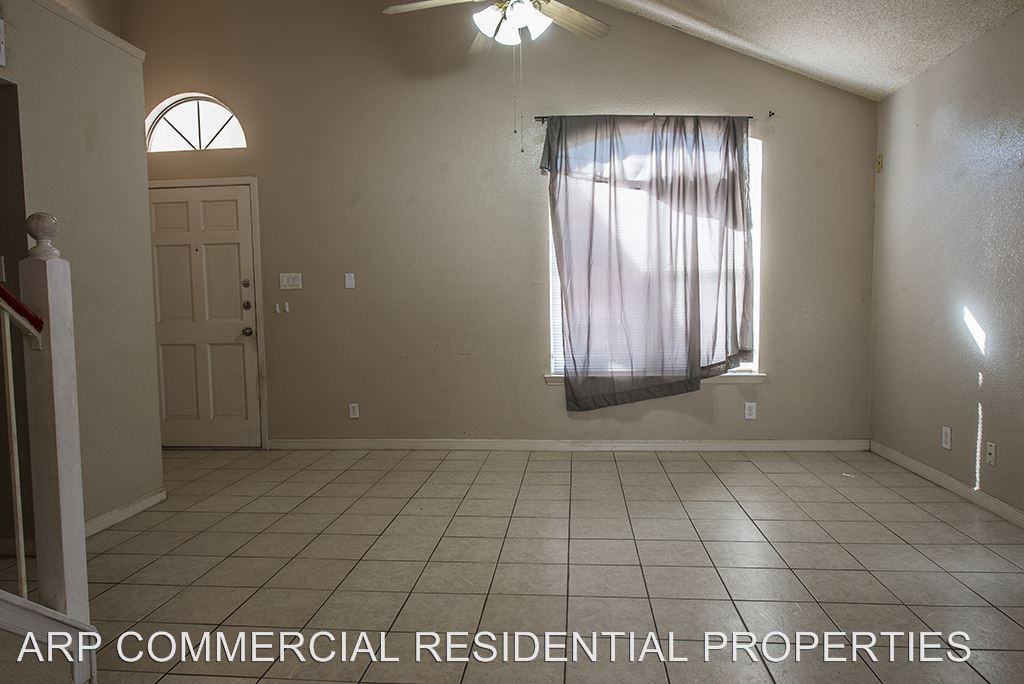 9149 Sweet Acacia Ln - Photo 3 of 15