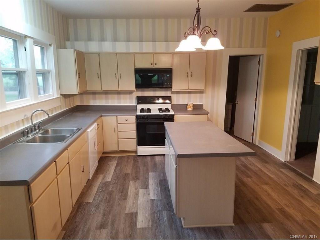 123 Church St - Photo 3 of 6