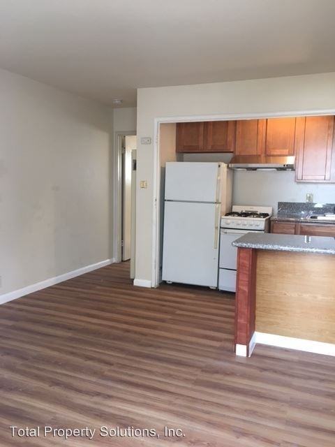 1213 San Pablo Ave #202 - Photo 3 of 10