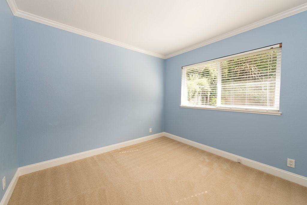 704 Canyon Drive - Photo 2 of 12