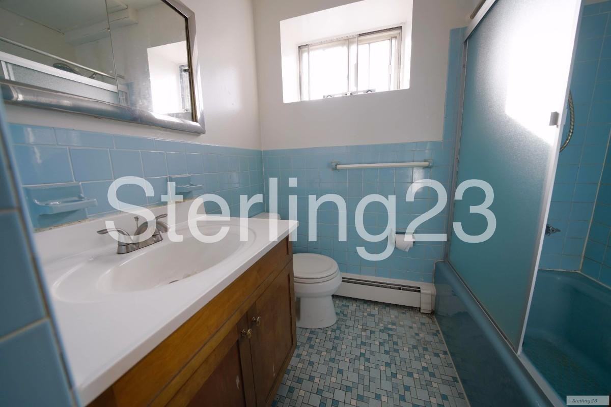 43-21 Astoria Blvd N #2C