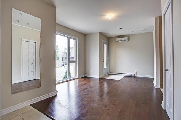 7740 Rue de Lavaltrie - Photo 3 of 8