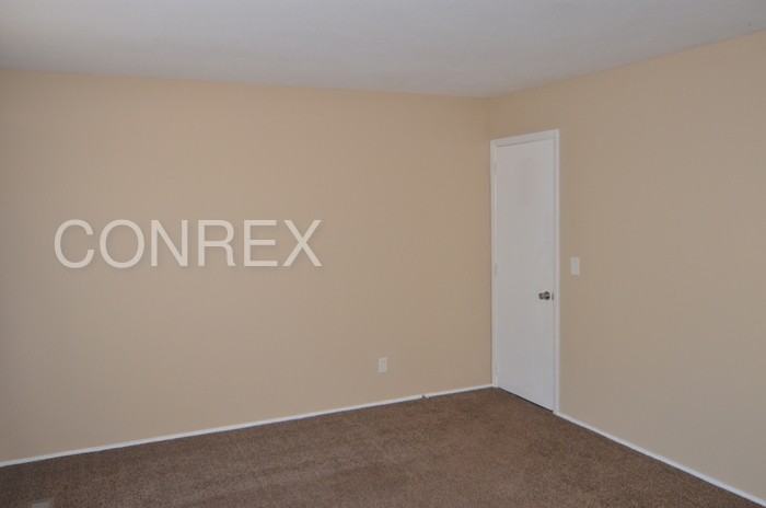 2428 Sumac Dr - Photo 2 of 13