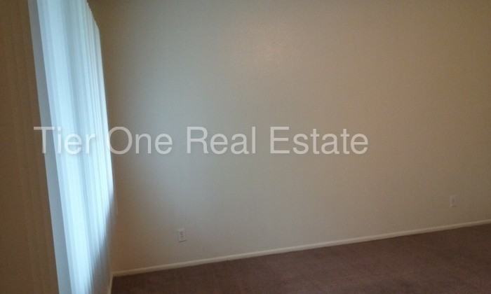 680 Lebon Cir - Photo 3 of 20