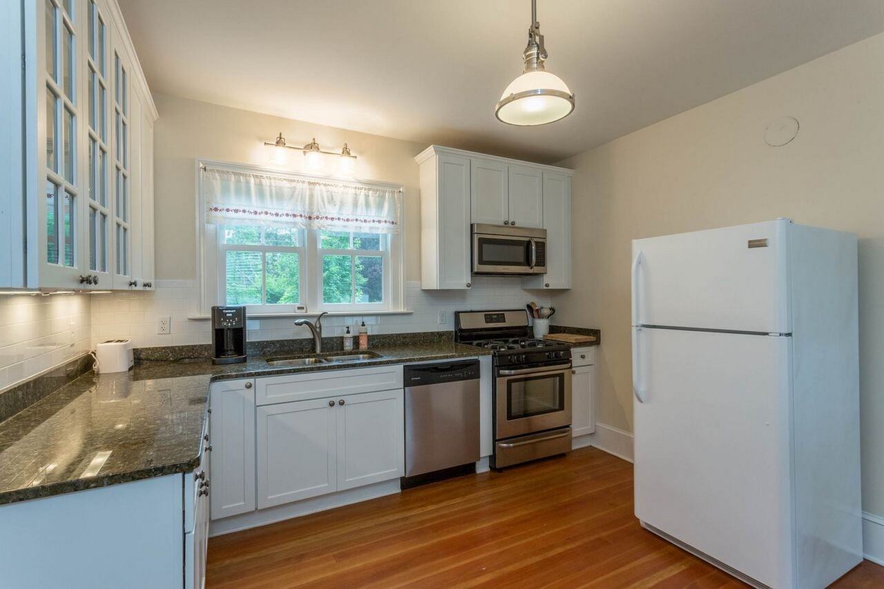 20 Ethan Allen St - Photo 3 of 16