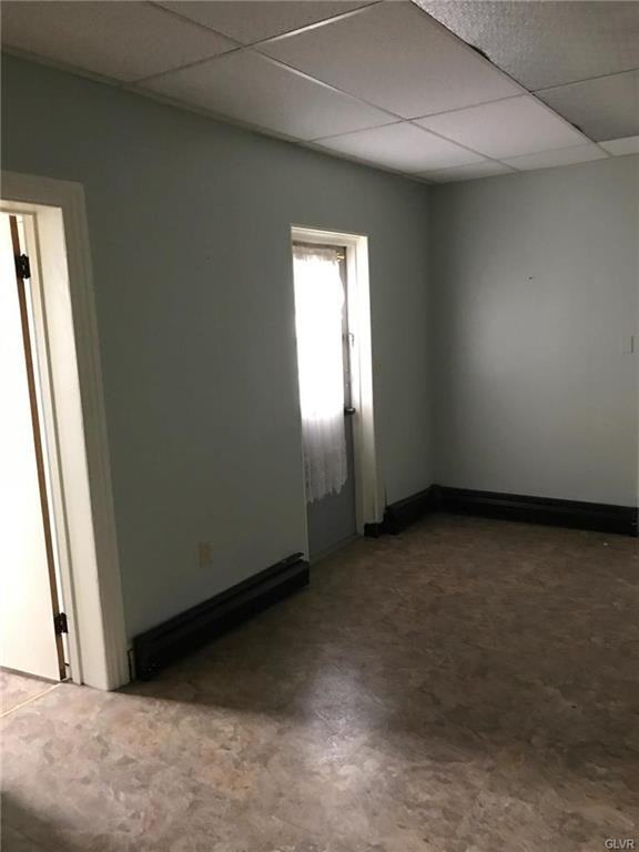 708 Main St - Photo 2 of 17