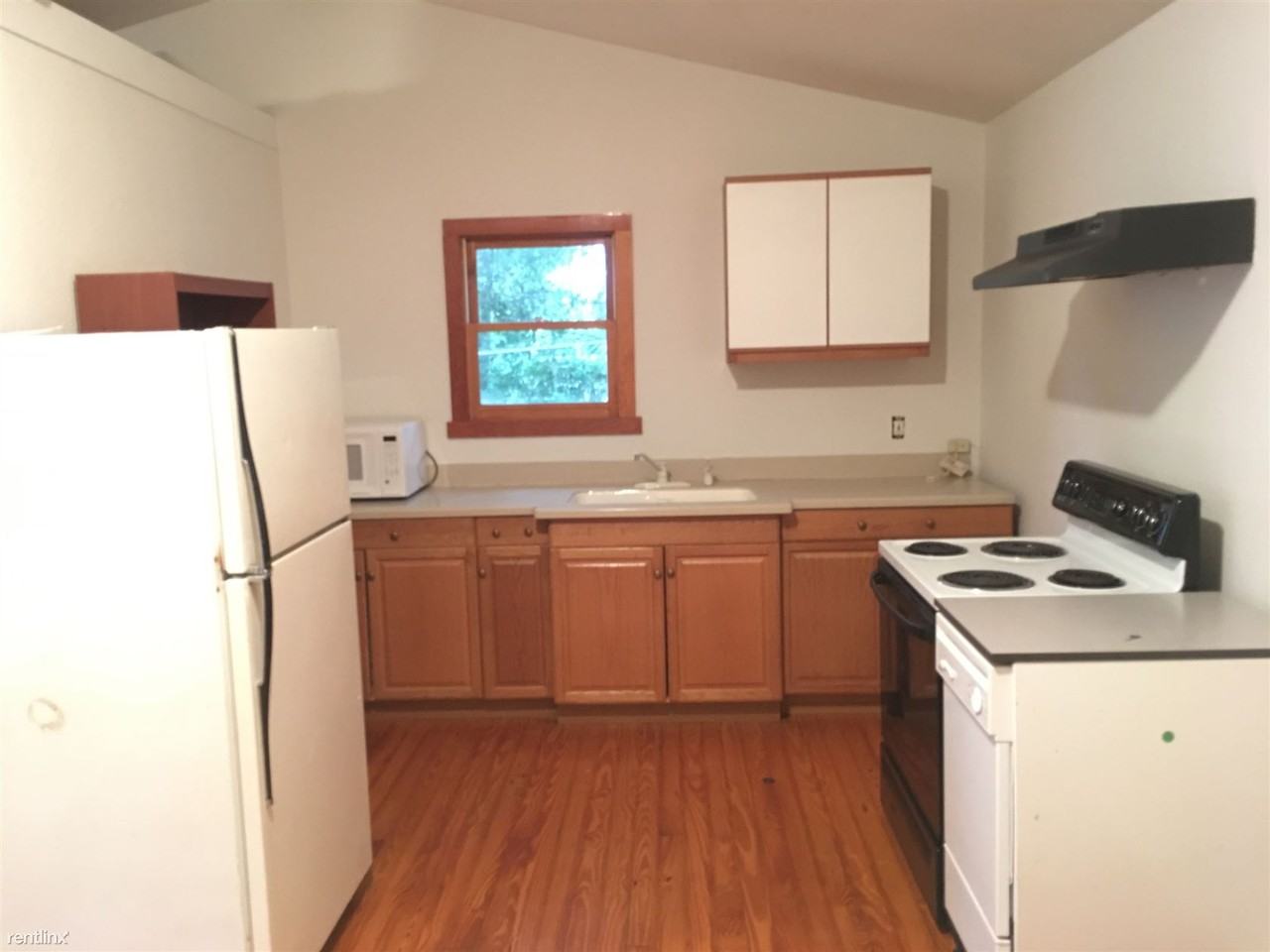 718 E Concord St - Photo 2 of 15