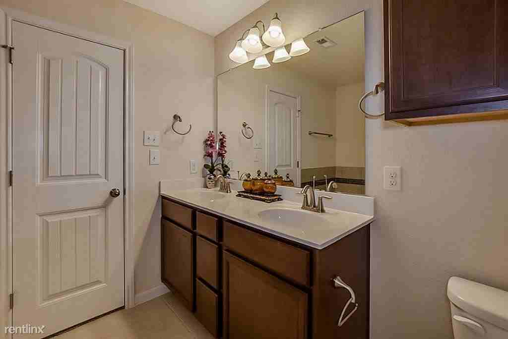 23802 Pennington Hills Dr - Photo 3 of 22