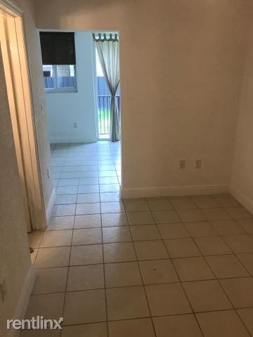 1531 Northwest 16th Avenue - Photo 3 of 12