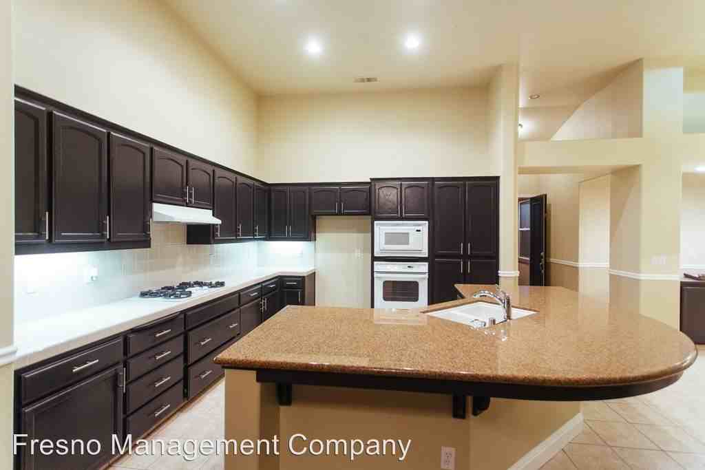 3371 Carson Ave - Photo 3 of 20