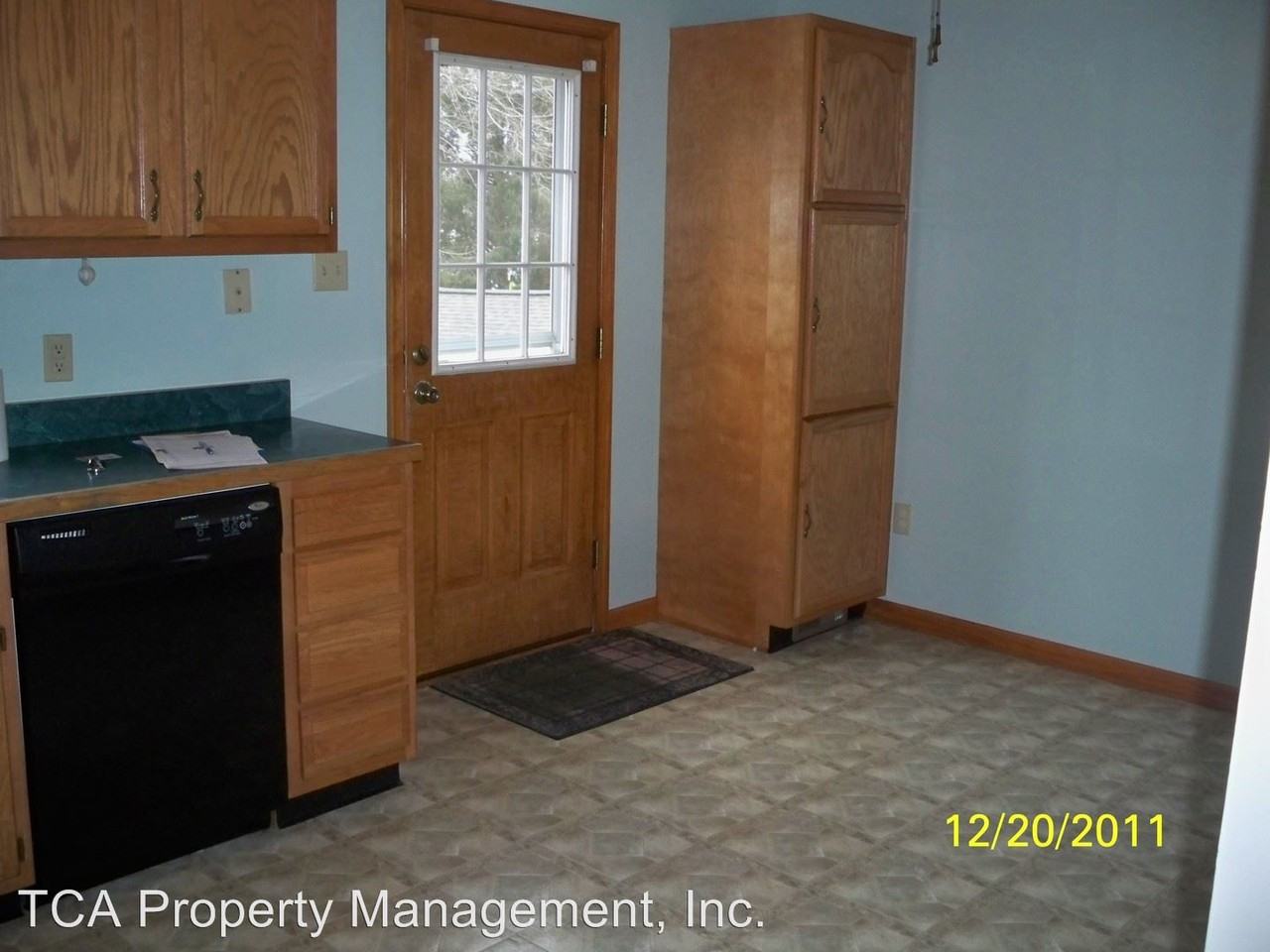 47 Lincoln Ave - Photo 3 of 15