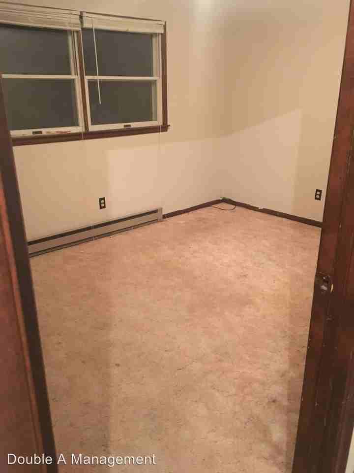 418 7th St SE - Photo 2 of 8