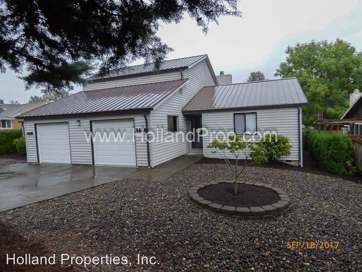 5420 & 5430 NW Neakahnie Ave. Apartments in Sommerset West Elmonica North, Oak Hills, OR 97229