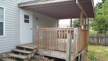 1437 2nd Ave - Photo 2 of 16