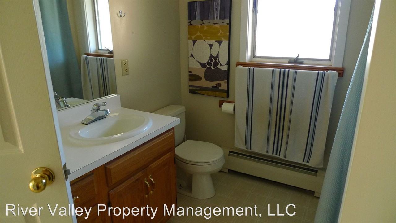 9 Old Mill Pond Rd - Photo 3 of 21