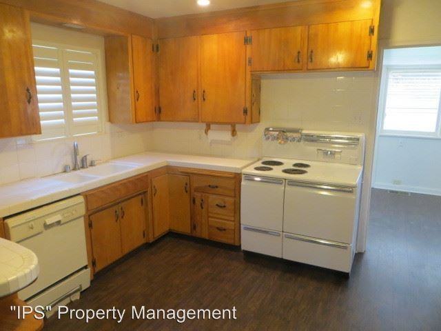 16037 W Ashlan Ave - Photo 2 of 29