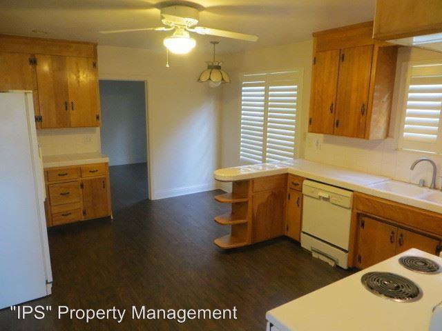 16037 W Ashlan Ave - Photo 3 of 29