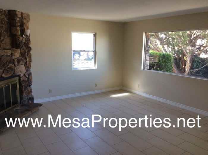 13165 Riverview Dr - Photo 3 of 10