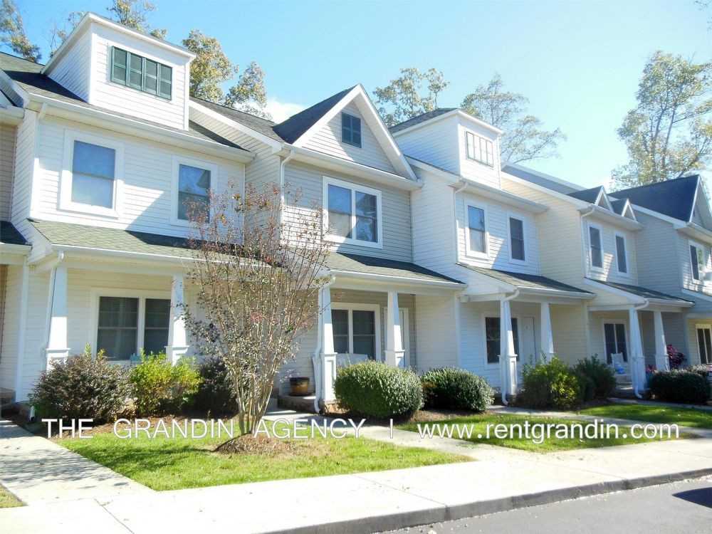 232 Mountain Cove Dr #4 - Photo 2 of 37