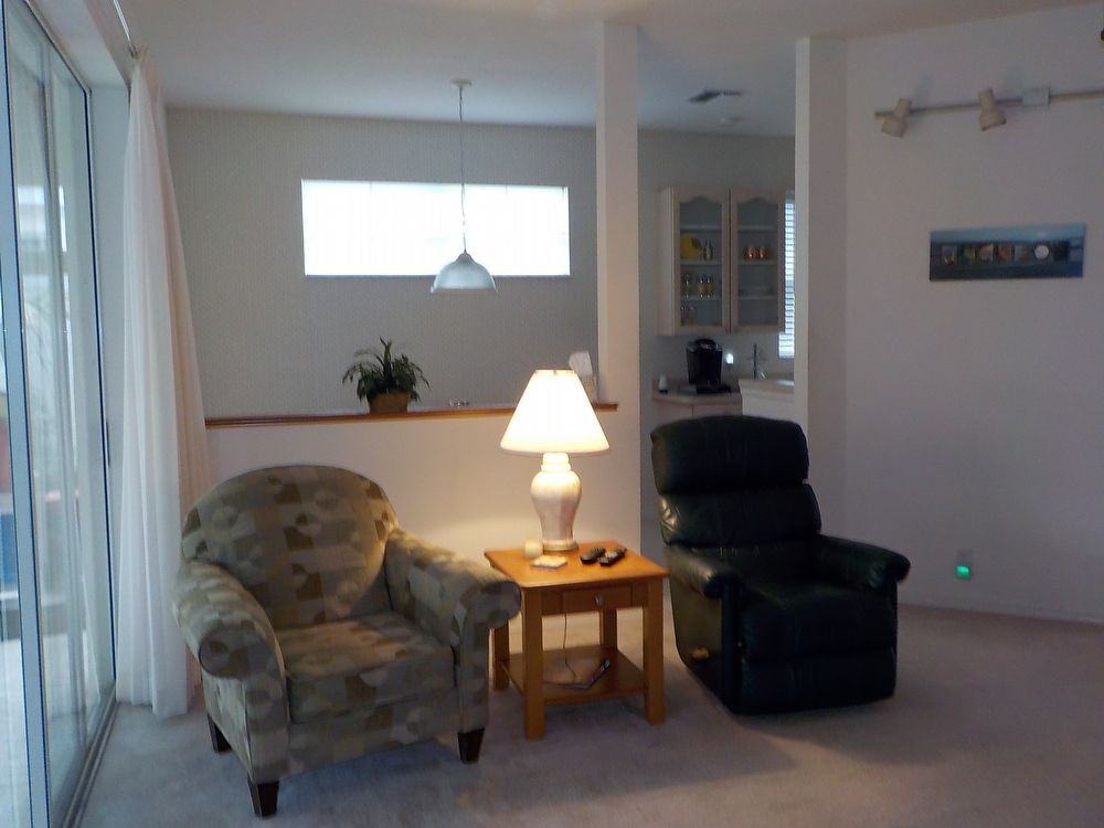 4338 Summertree Rd - Photo 3 of 22