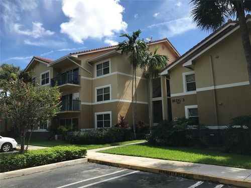 9001 Wiles Rd #5D