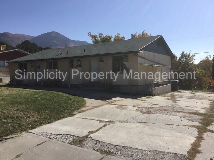 483 E 2800 N - Photo 2 of 11