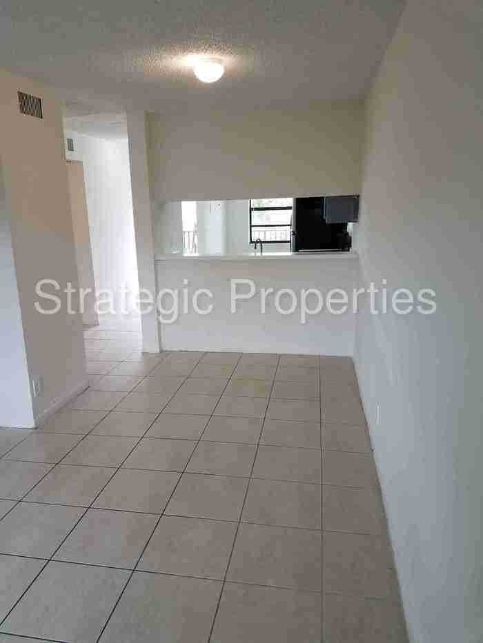 4173 Lakeside Dr - Photo 3 of 21