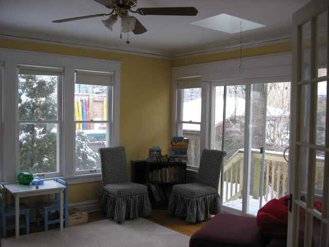 1128 Greenleaf Ave - Photo 3 of 4