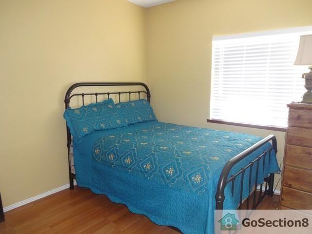 1841 Luke Ct - Photo 3 of 18