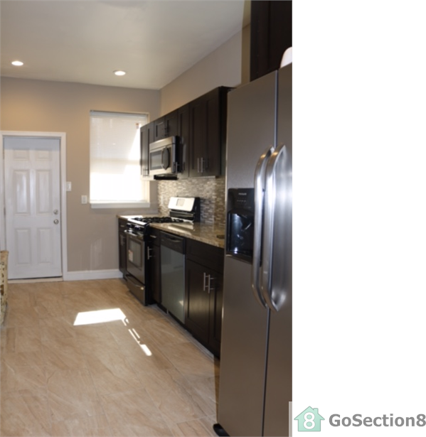 5126 Parkside Ave - Photo 3 of 12