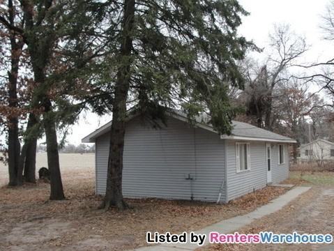 29433 Raven St NW - Photo 3 of 10