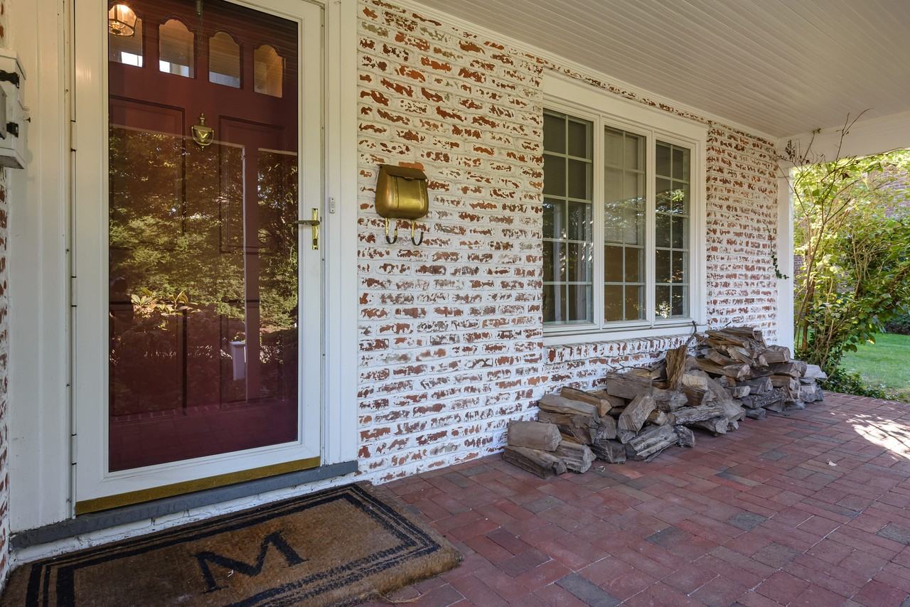 465 Abbey Rd - Photo 2 of 20