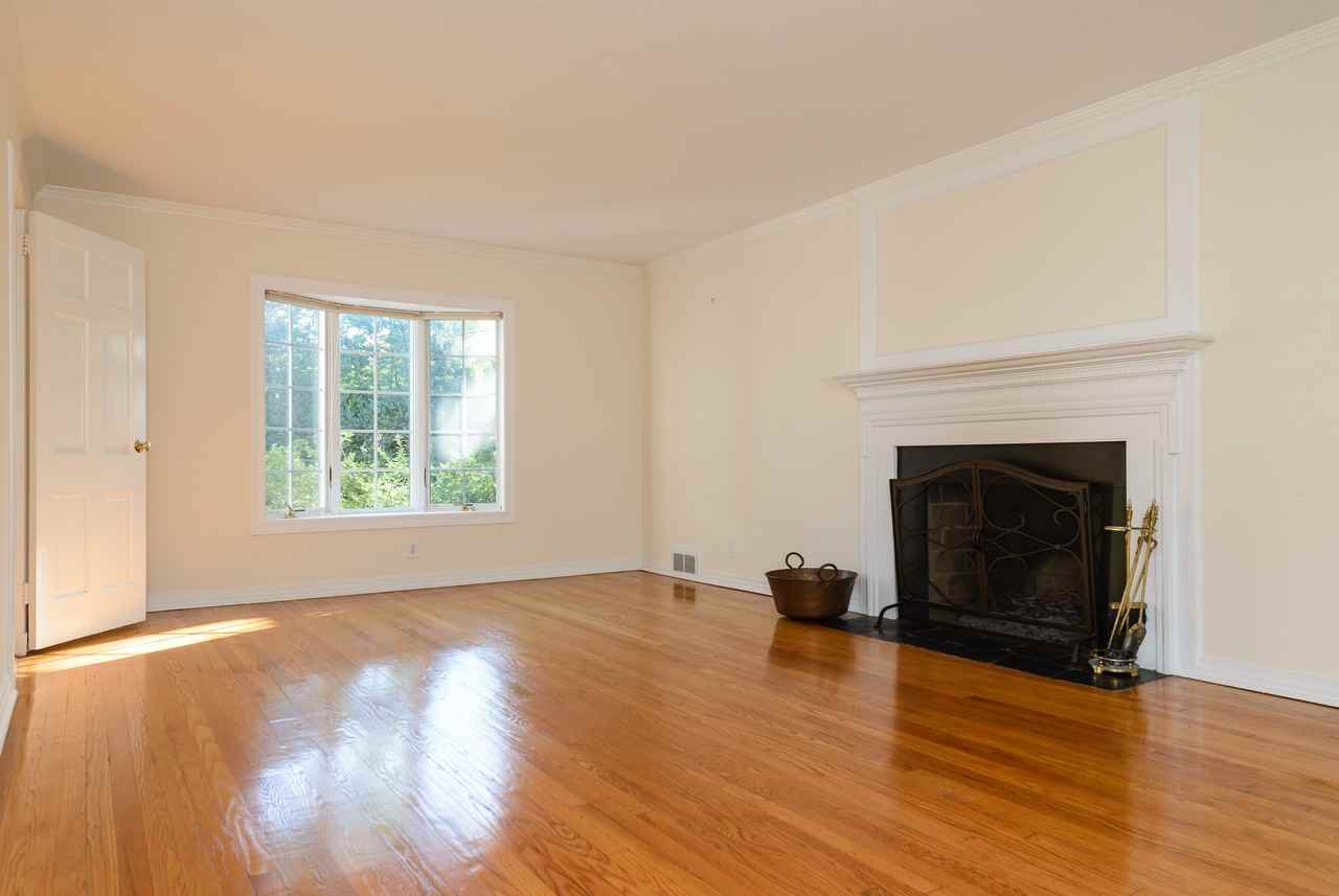 465 Abbey Rd - Photo 3 of 20