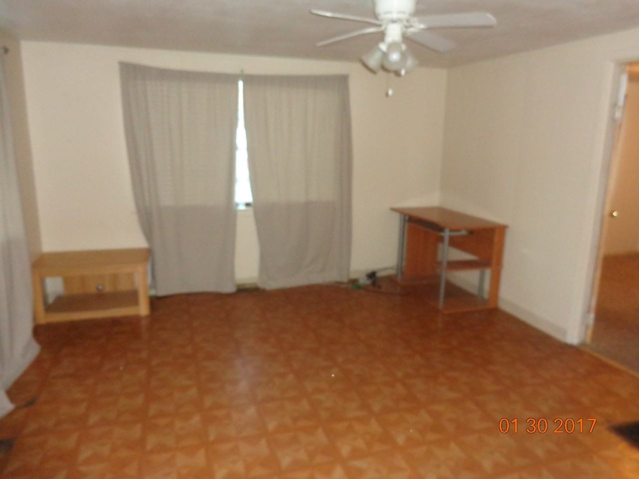 20 W South St - Photo 3 of 7