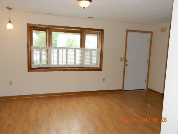 65 Birchwood Dr - Photo 2 of 4