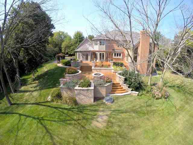 555 Christopher Dr - Photo 3 of 29