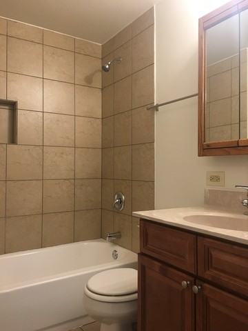 5778 S Archer Ave #4 - Photo 3 of 9