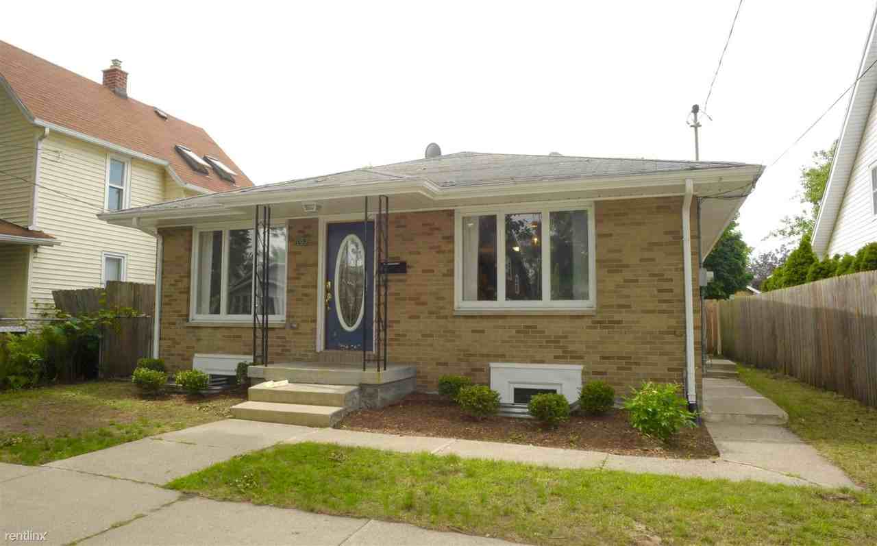 1052 Hovey St SW