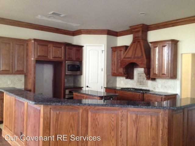 5809 Lakeside Dr - Photo 3 of 23