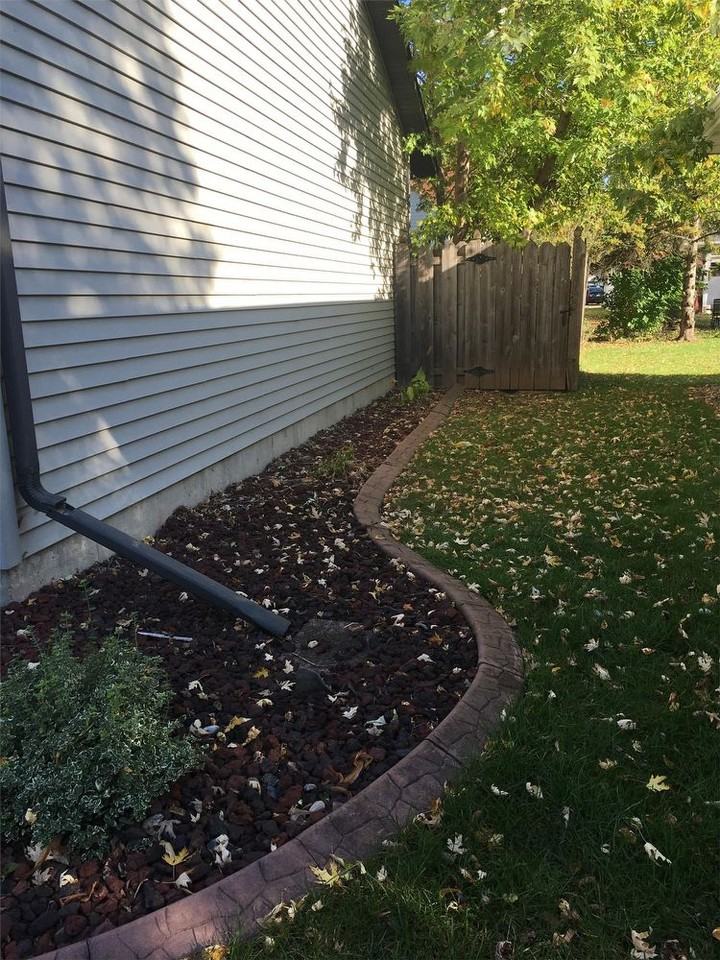 1138 Rockdale St - Photo 3 of 30