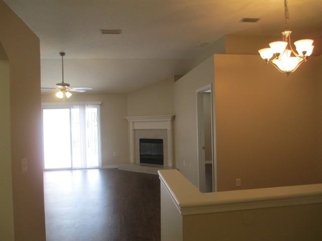 2603 S Oakridge Ave - Photo 3 of 20