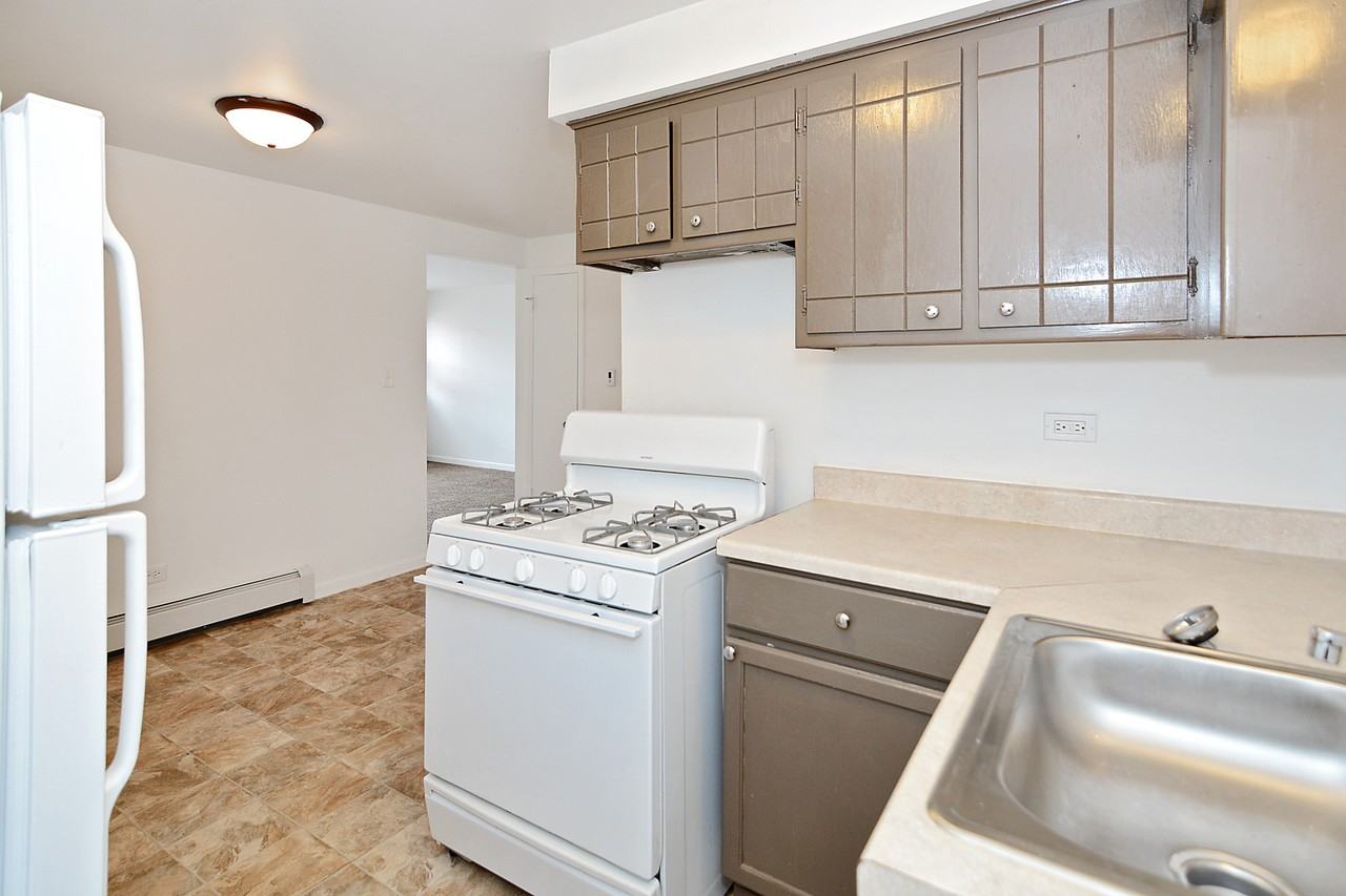 14026 S School St - Photo 3 of 5