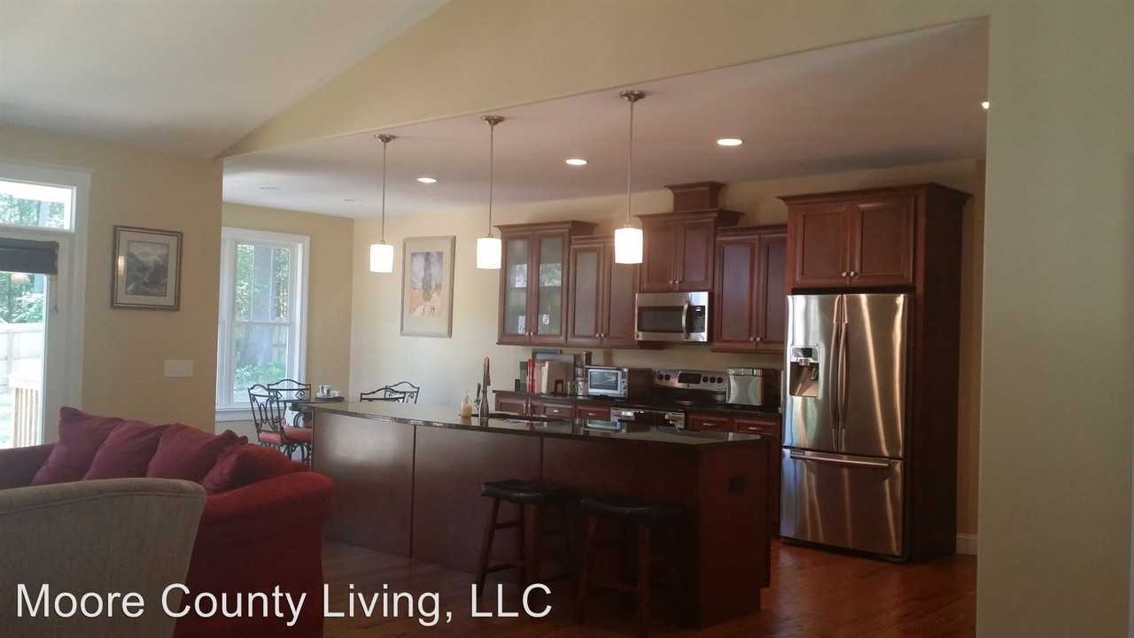 901 Devonshire Trail - Photo 2 of 19