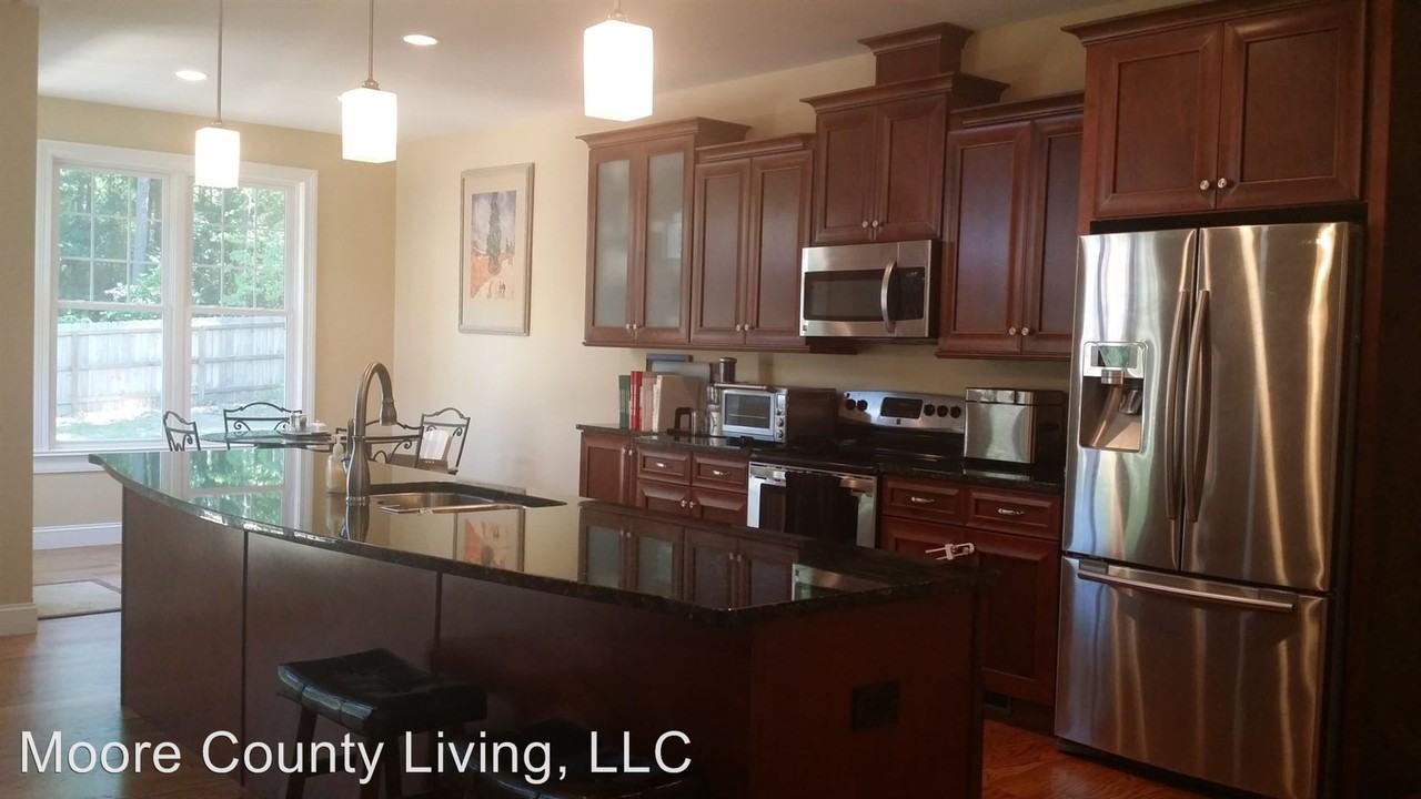 901 Devonshire Trail - Photo 3 of 19