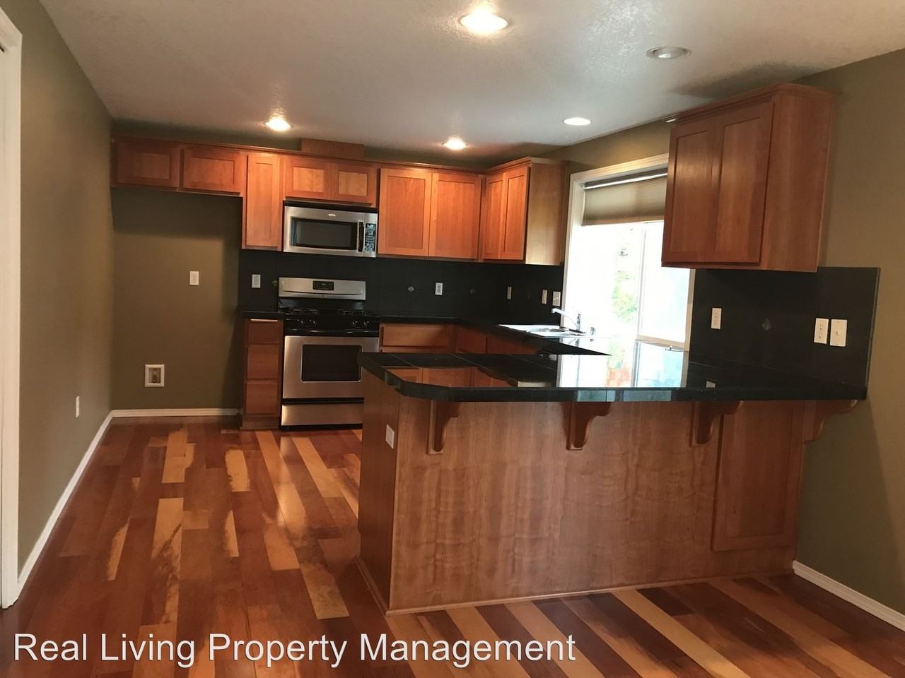 3147 S 3rd Way - Photo 3 of 33