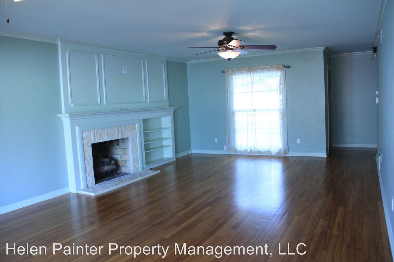 2618 Stadium Dr - Photo 3 of 24