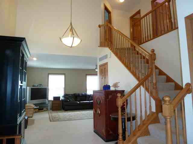 727 Lisa Rd - Photo 3 of 25