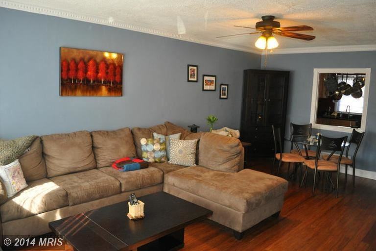 1106 W 43rd St - Photo 2 of 14